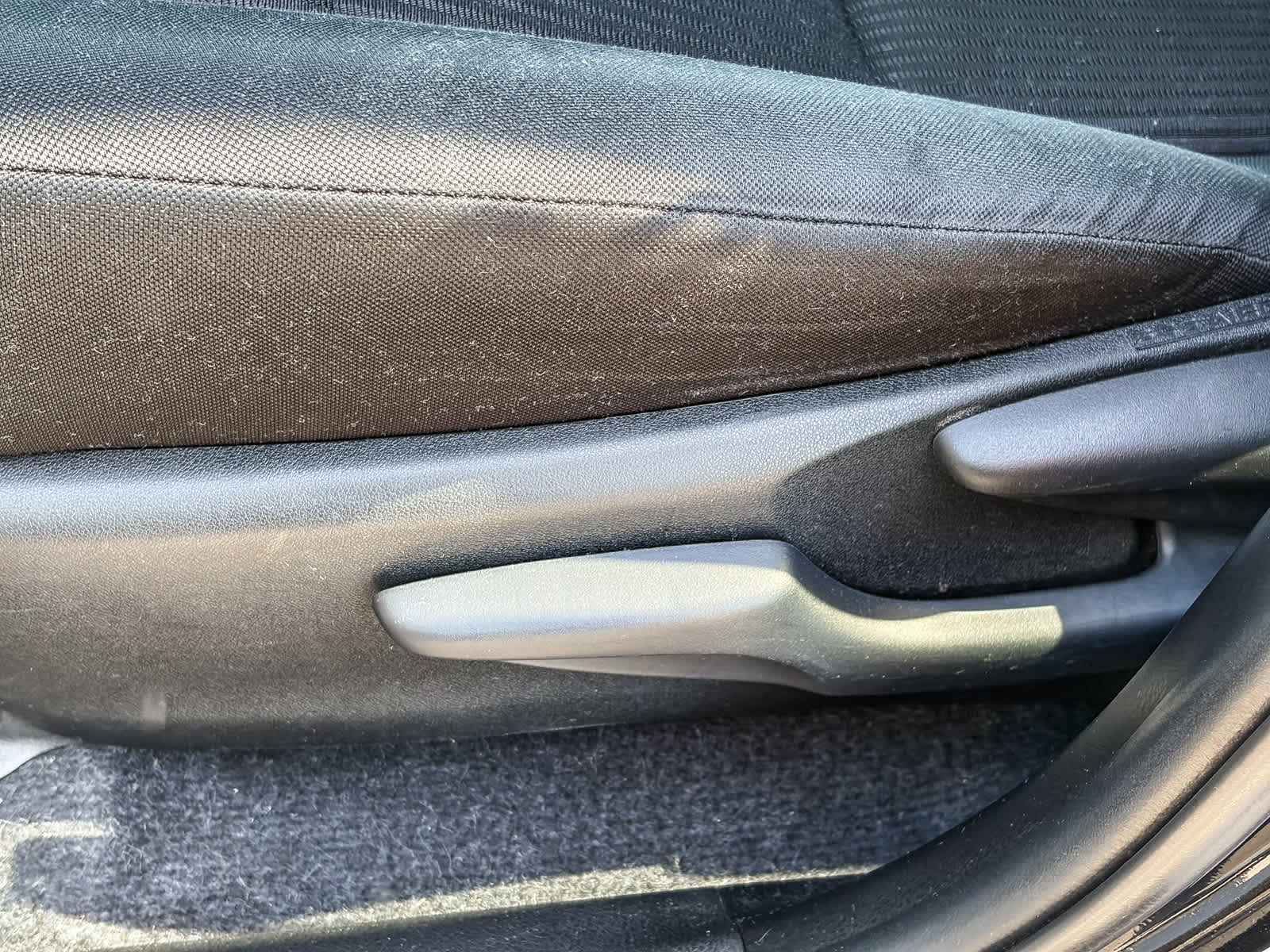 Thumbnail: 2017 Toyota RAV4 - 20