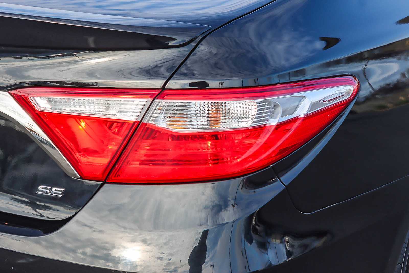 Thumbnail: 2017 Toyota Camry - 8