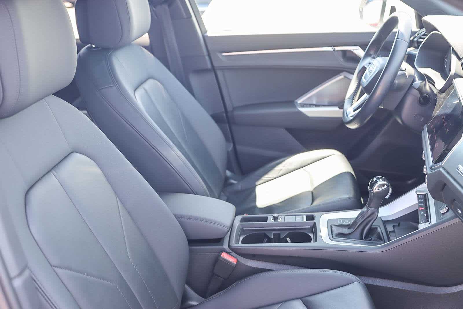 Thumbnail: 2020 Audi Q3 - 23