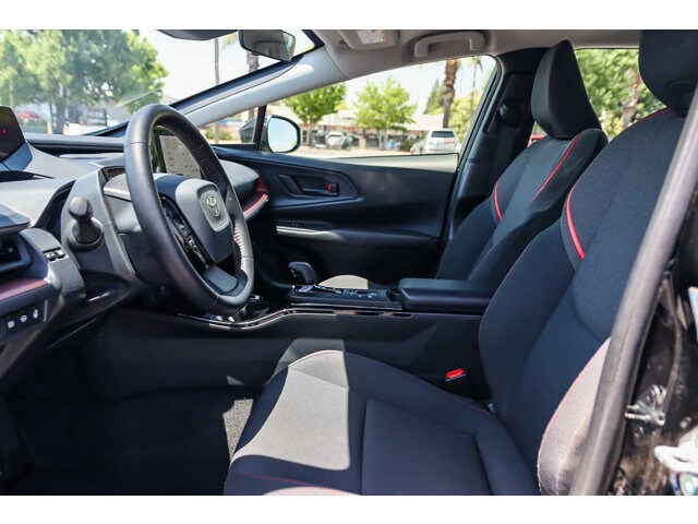 2024 Toyota Prius Prime SE 16