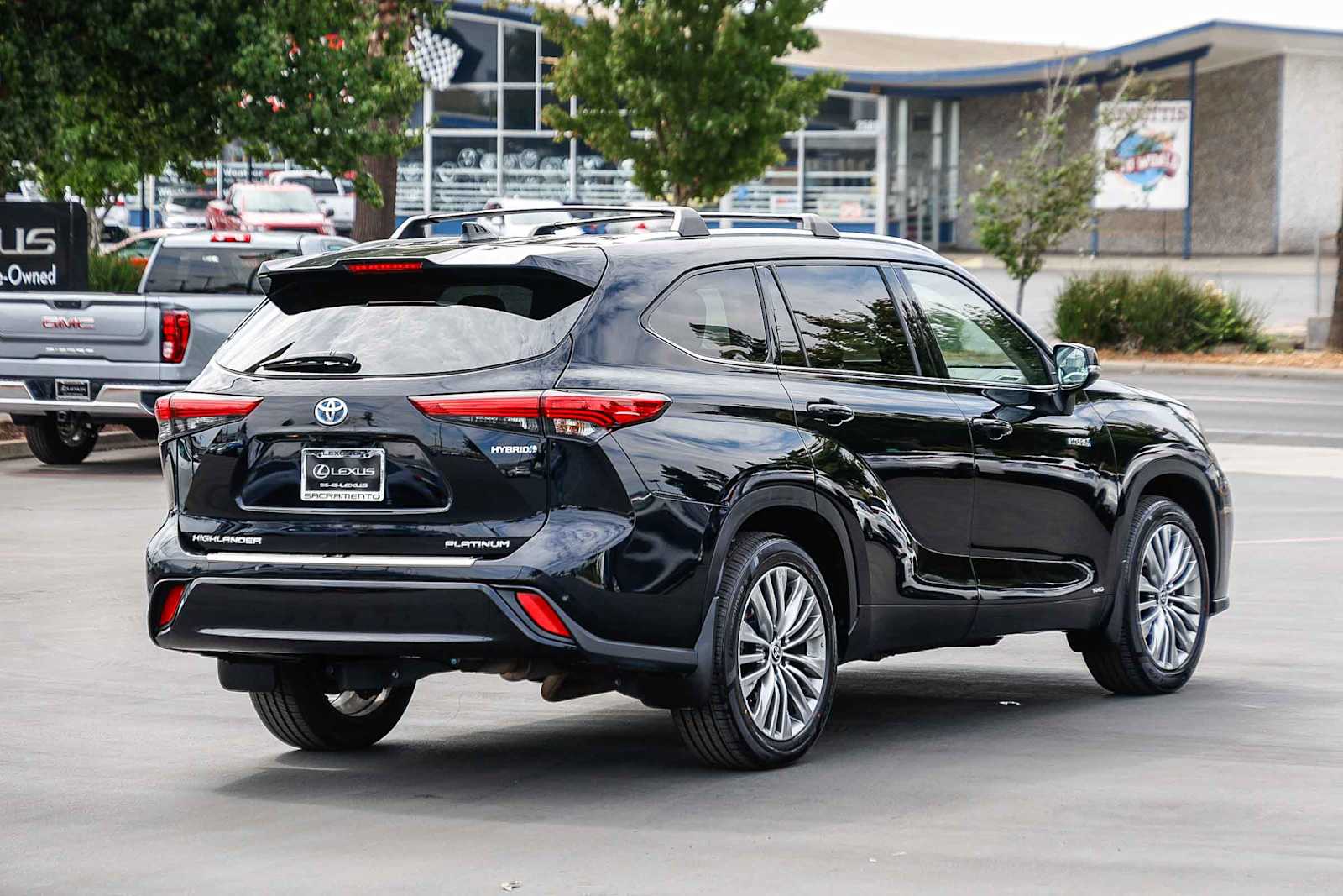 Thumbnail: 2021 Toyota Highlander - 4