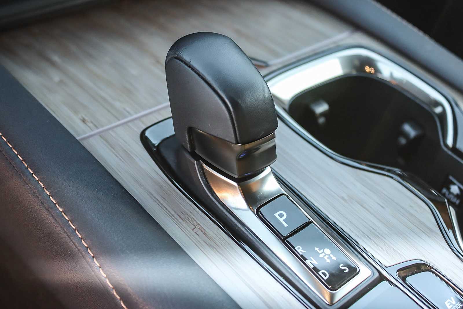 Thumbnail: 2025 Lexus RX - 19