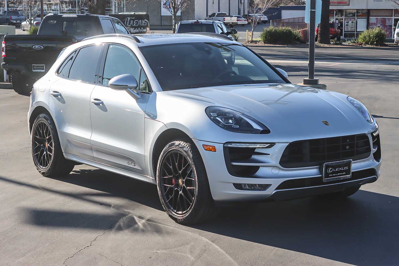 Thumbnail: 2018 Porsche Macan - 5