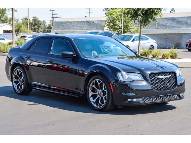 2015 Chrysler 300 S 5