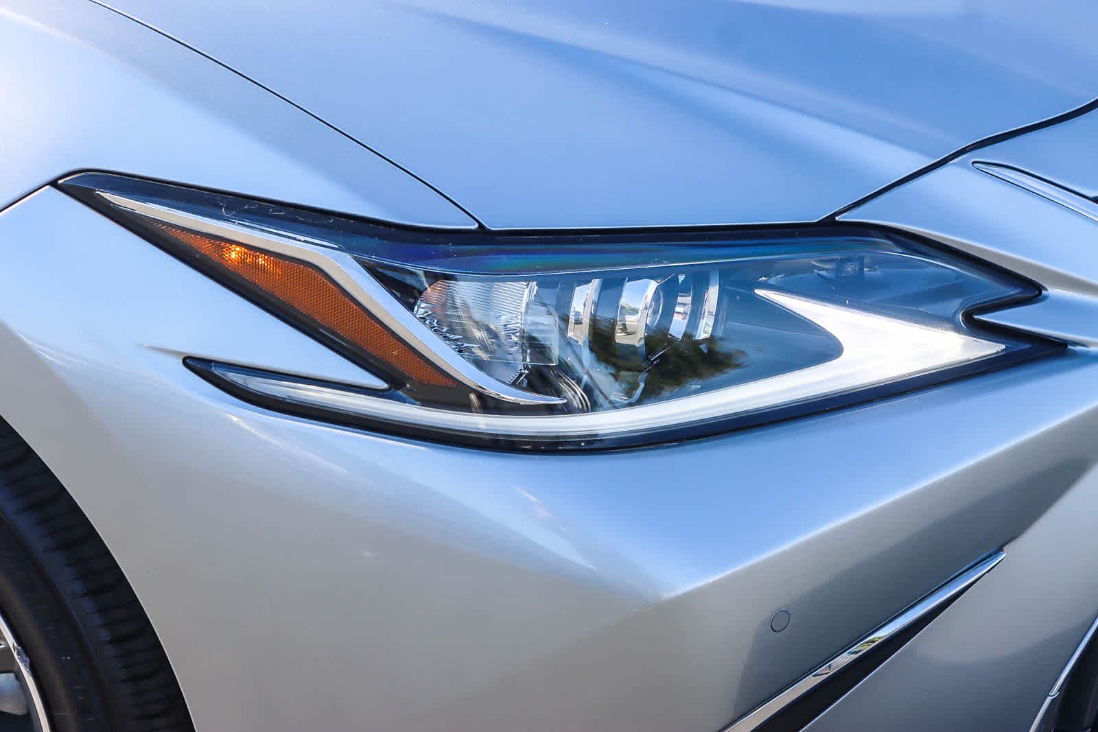 Thumbnail: 2022 Lexus ES - 7