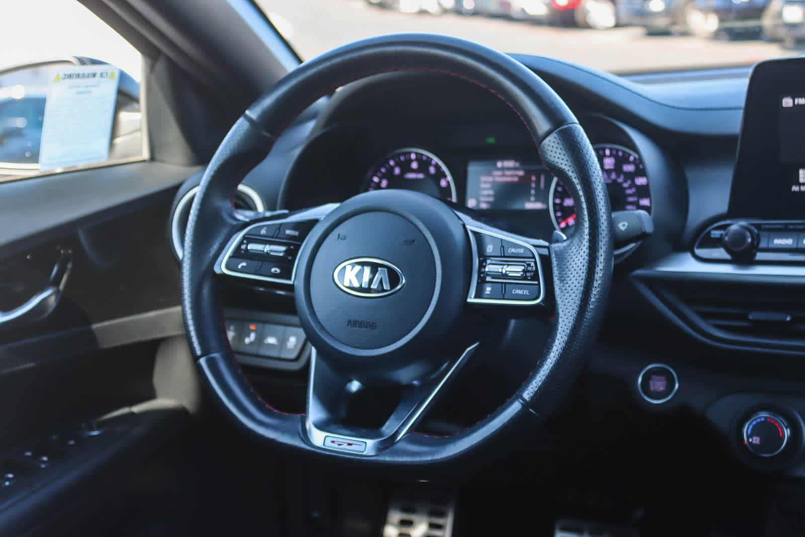 Thumbnail: 2021 Kia Forte - 14
