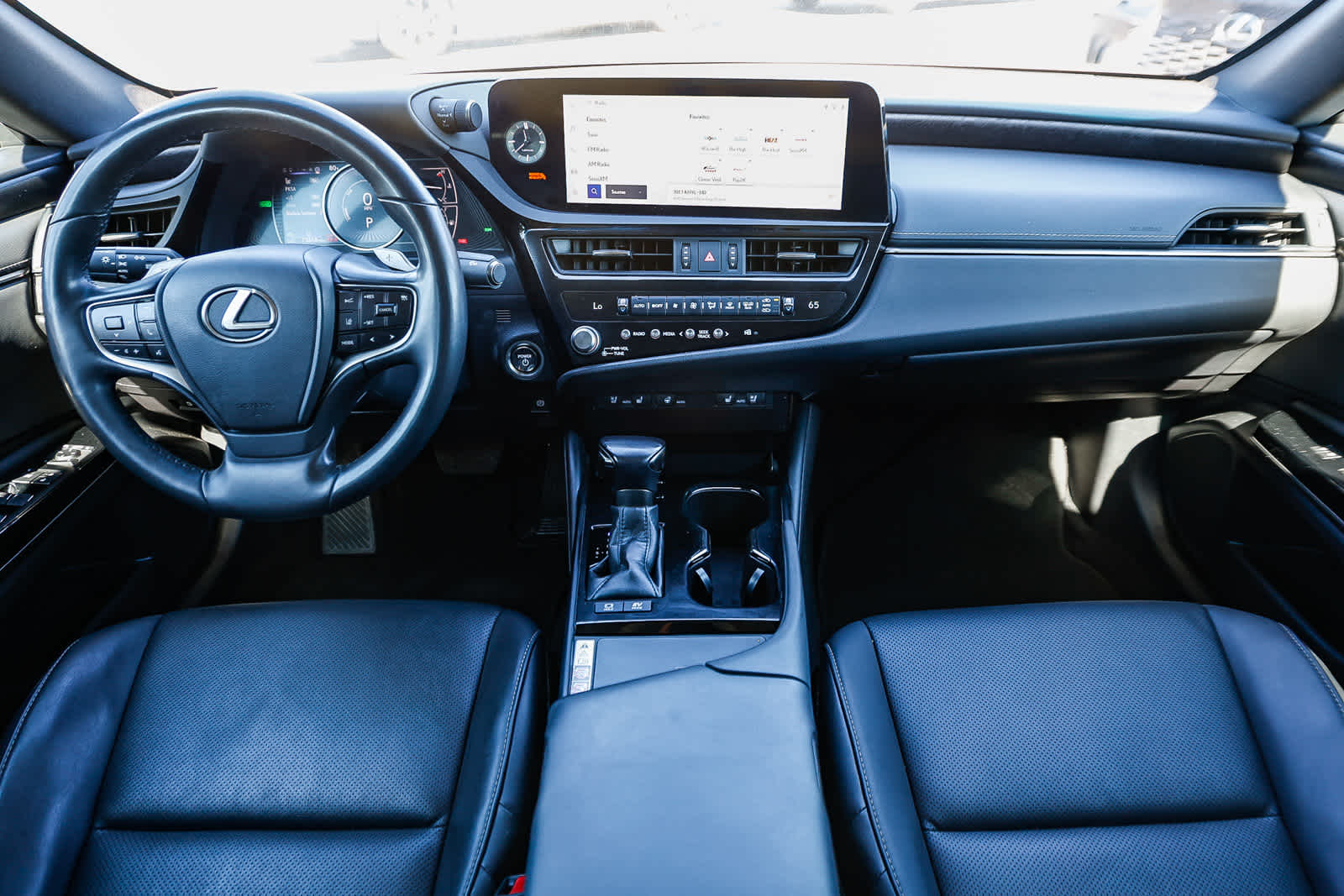 Thumbnail: 2023 Lexus ES - 10