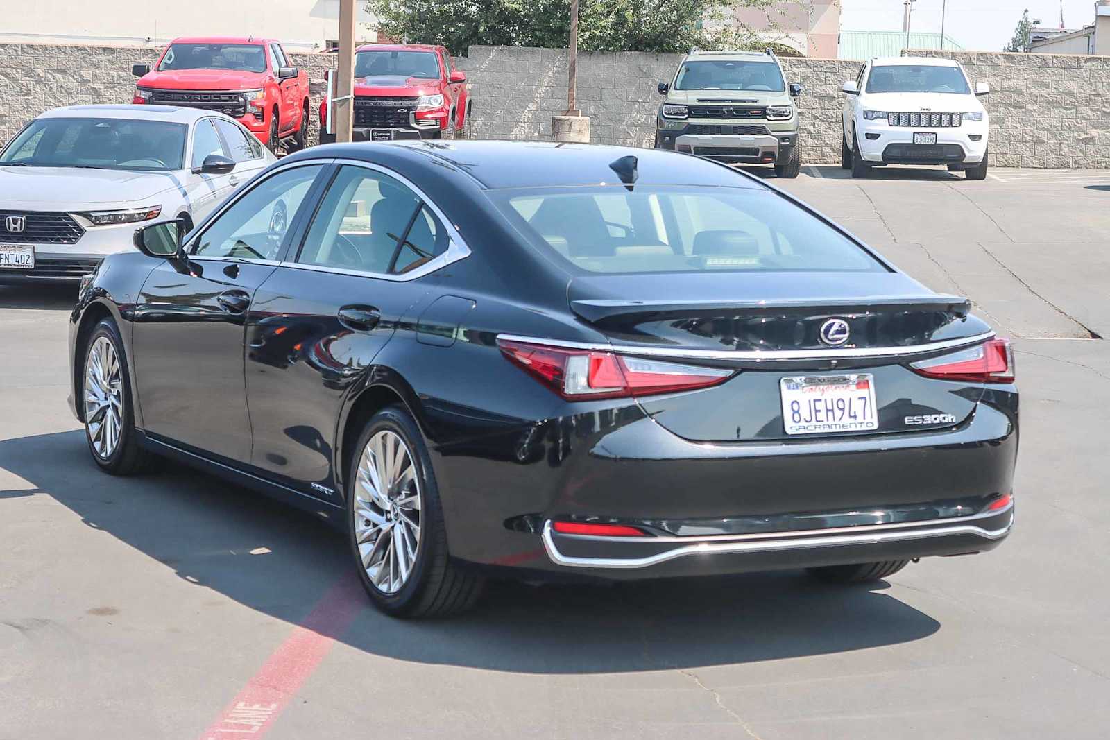 Thumbnail: 2019 Lexus ES - 2