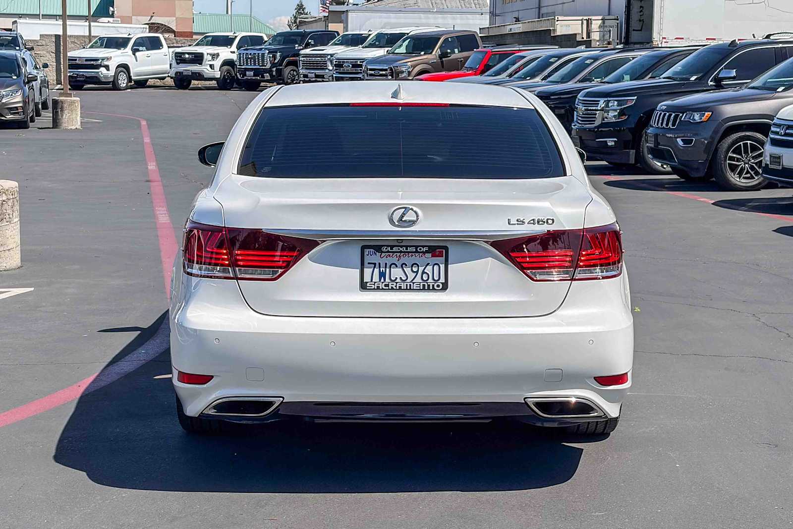 2017 LEXUS LS 460 photo 2