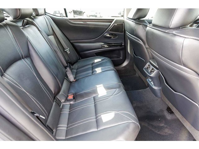 Thumbnail: 2025 Lexus ES - 21