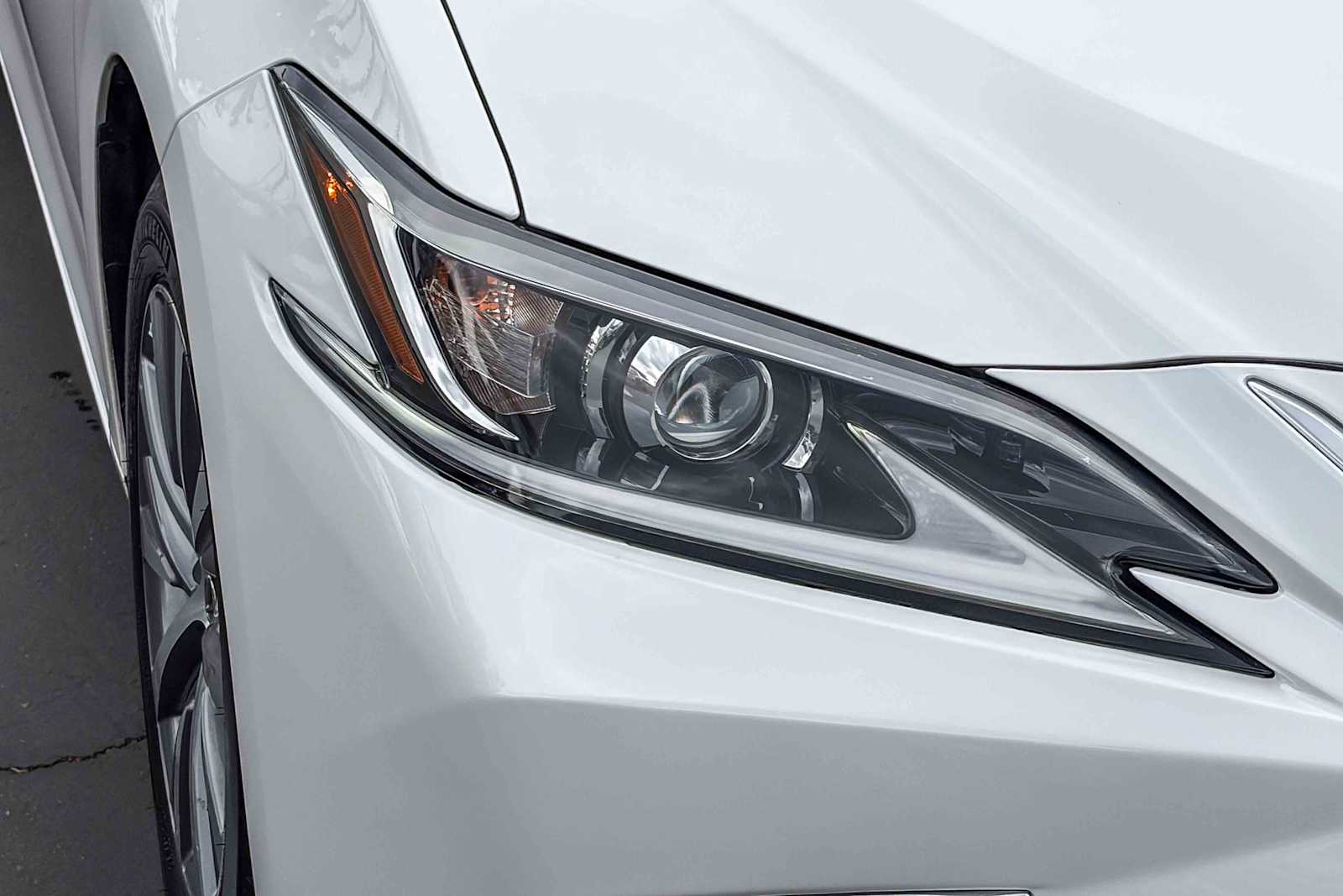 2021 LEXUS ES 300h photo 6