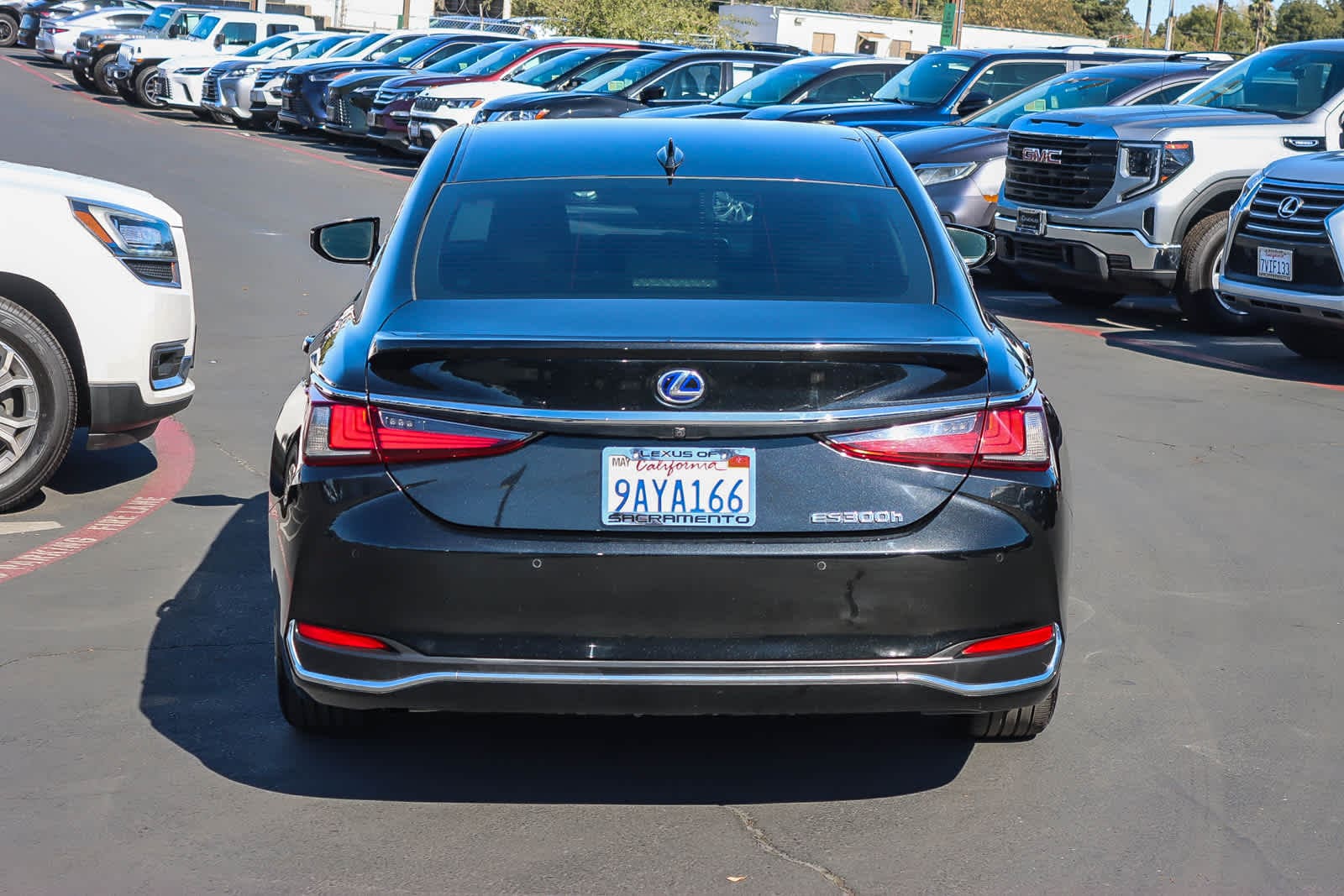 Thumbnail: 2021 Lexus ES - 3