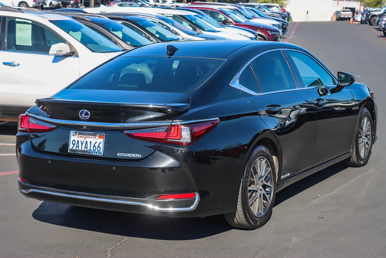 Thumbnail: 2021 Lexus ES - 4