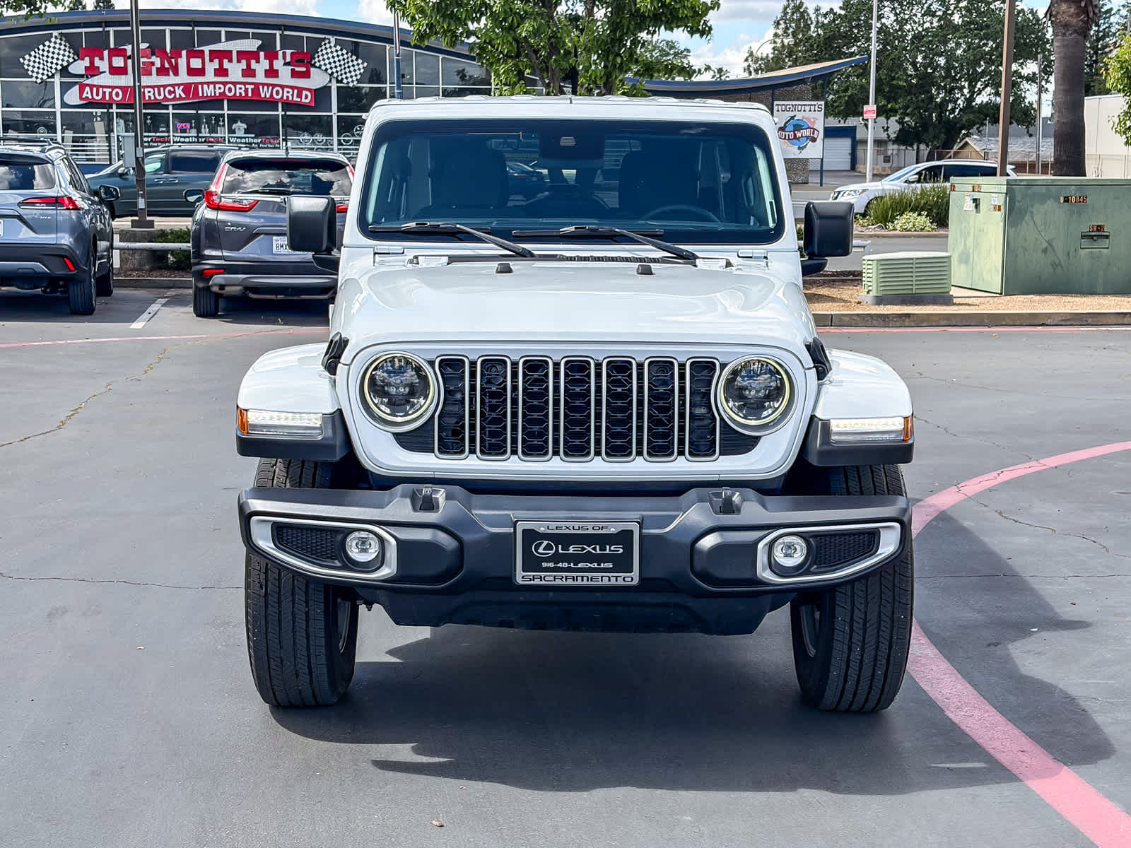 2025 Jeep Wrangler Sahara photo 5
