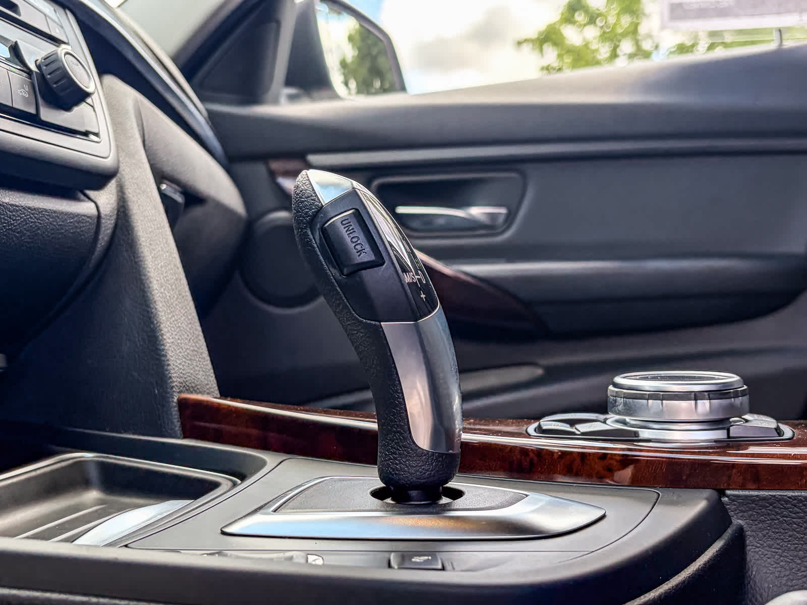 Thumbnail: 2014 BMW 3 Series - 21
