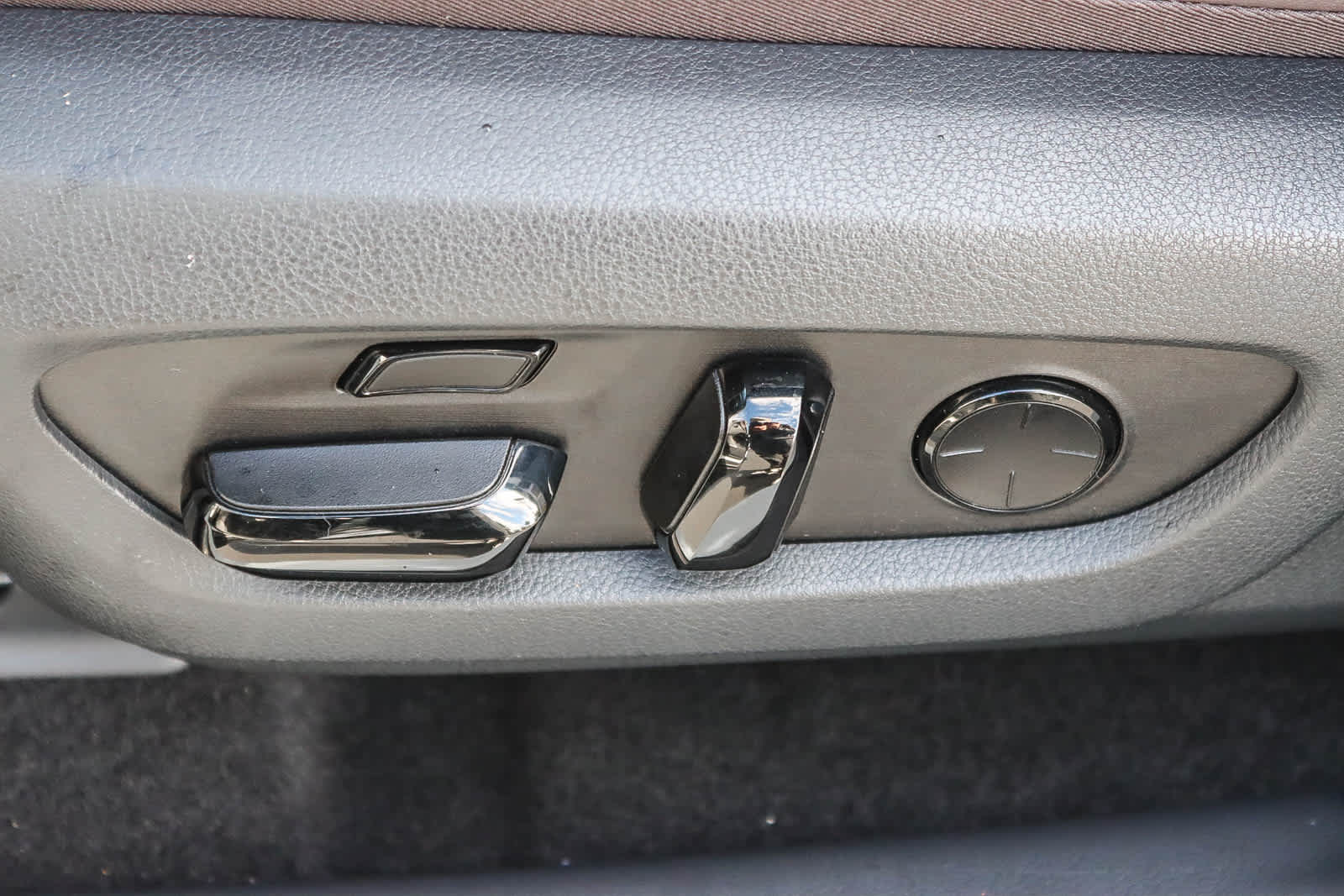 Thumbnail: 2024 Lexus RX - 20