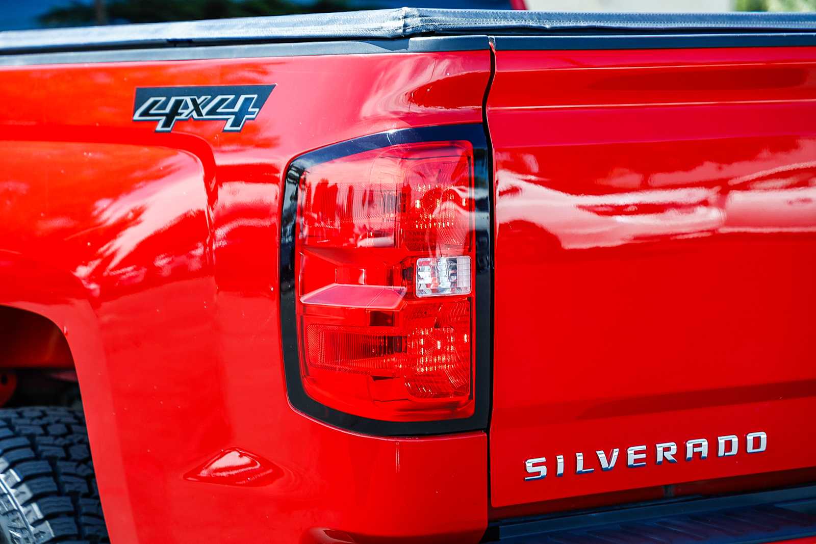 Thumbnail: 2018 Chevrolet Silverado 1500 - 13