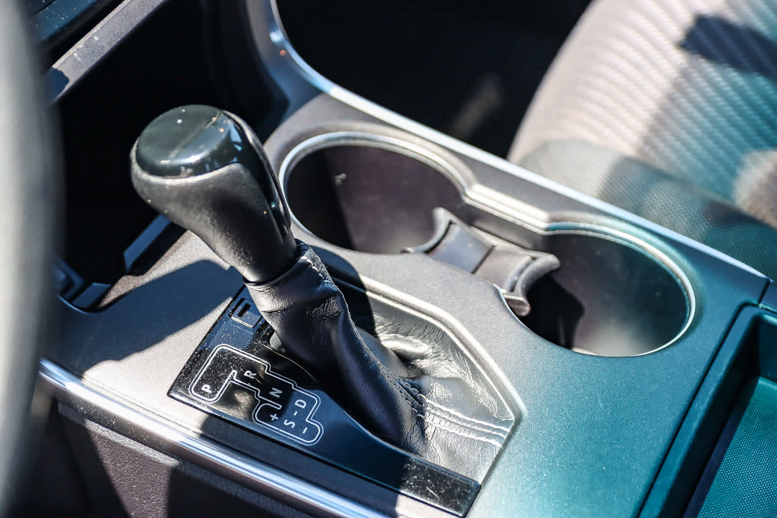 Thumbnail: 2016 Toyota Camry - 18