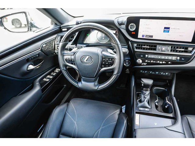 Thumbnail: 2025 Lexus ES - 17