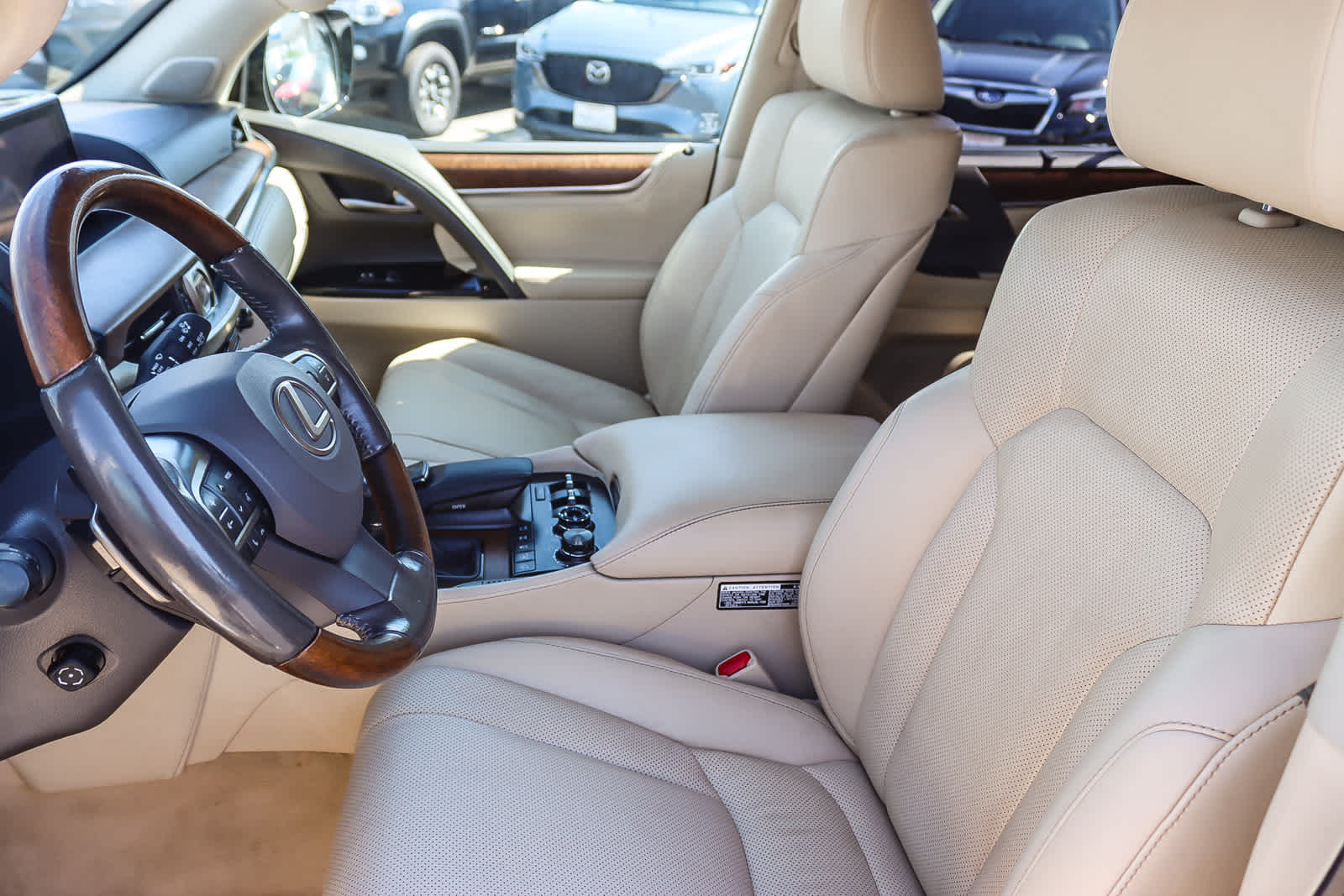 Thumbnail: 2016 Lexus LX - 17