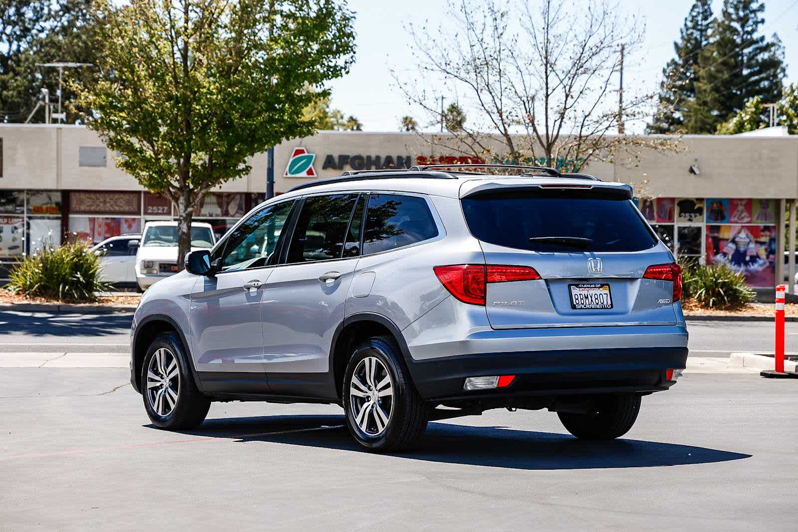 Thumbnail: 2017 Honda Pilot - 3