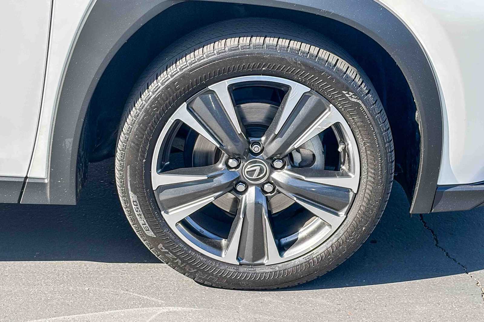 Thumbnail: 2020 Lexus UX - 9