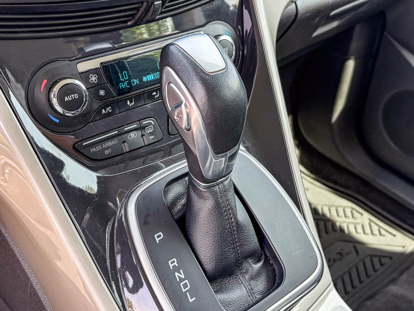 Thumbnail: 2014 Ford C-Max - 18