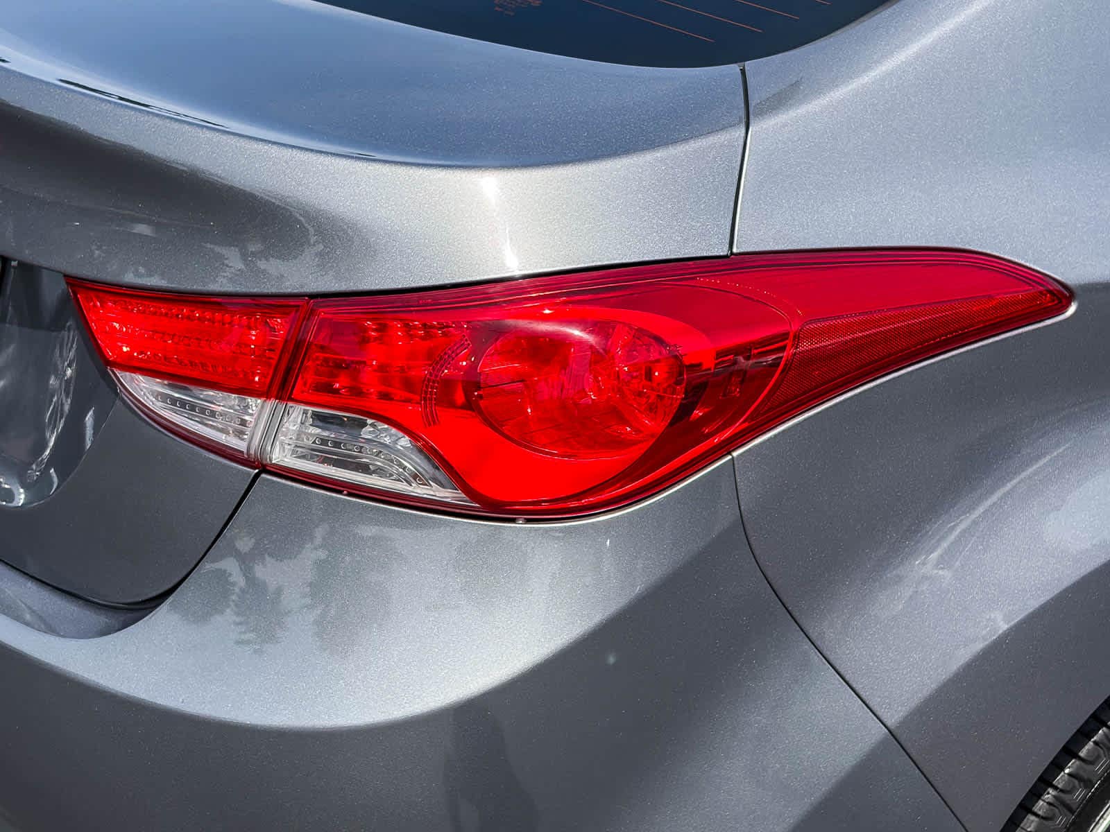 2011 Hyundai Elantra Limited photo 3