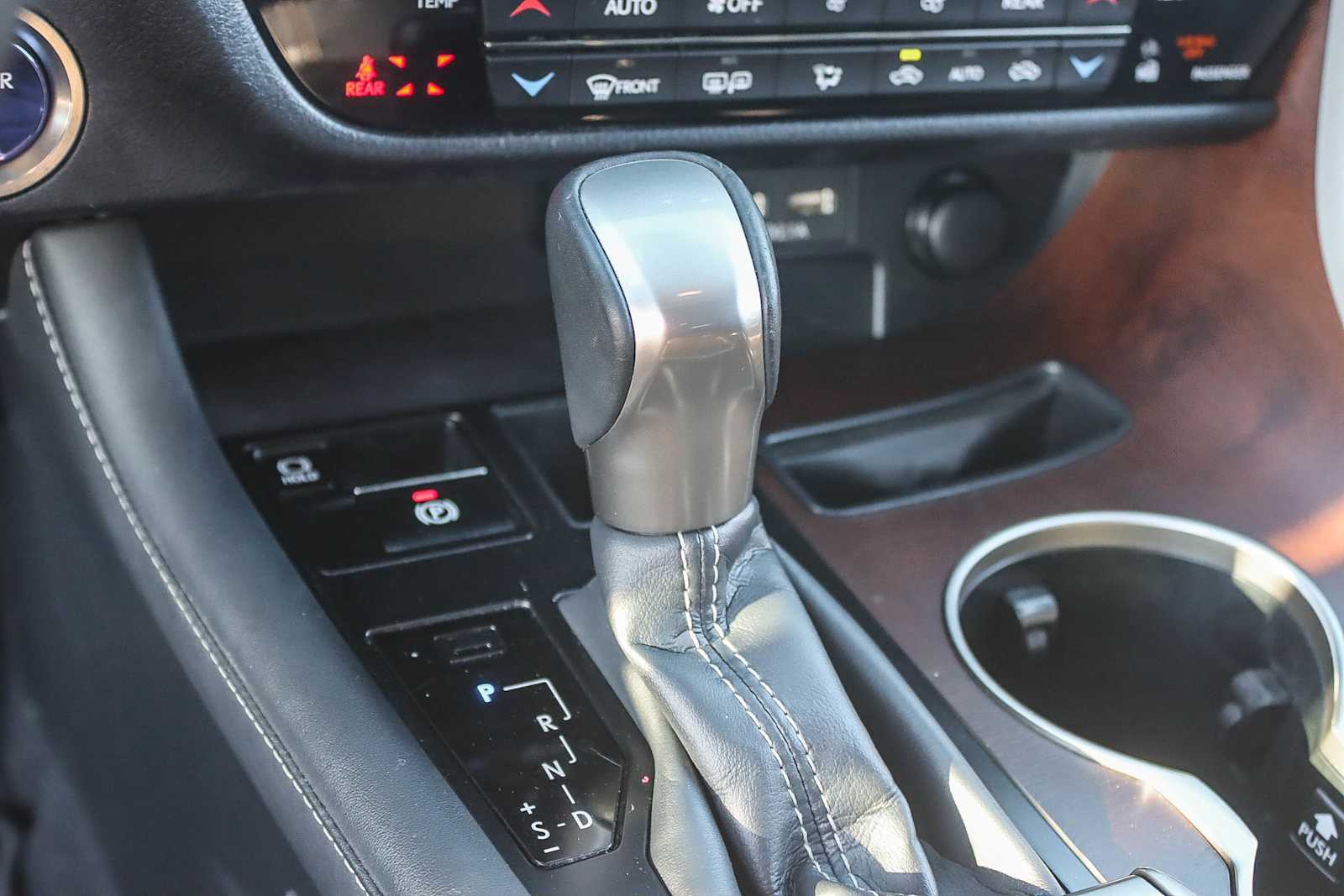 Thumbnail: 2020 Lexus RX - 20