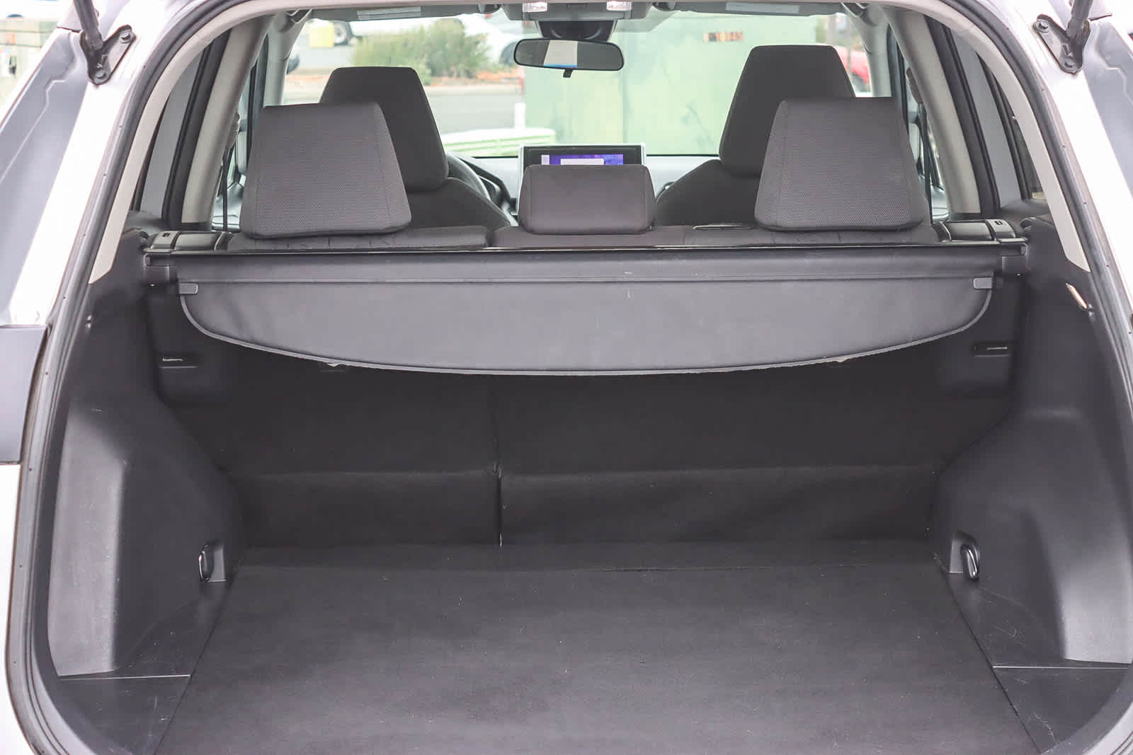 Thumbnail: 2023 Toyota RAV4 - 25