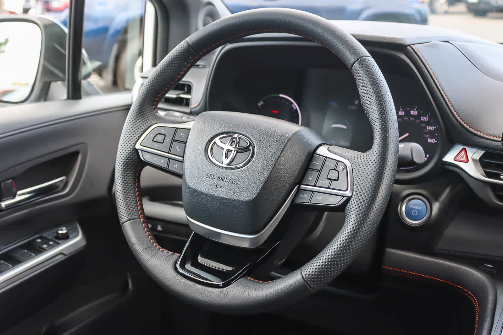 Thumbnail: 2022 Toyota Sienna - 14