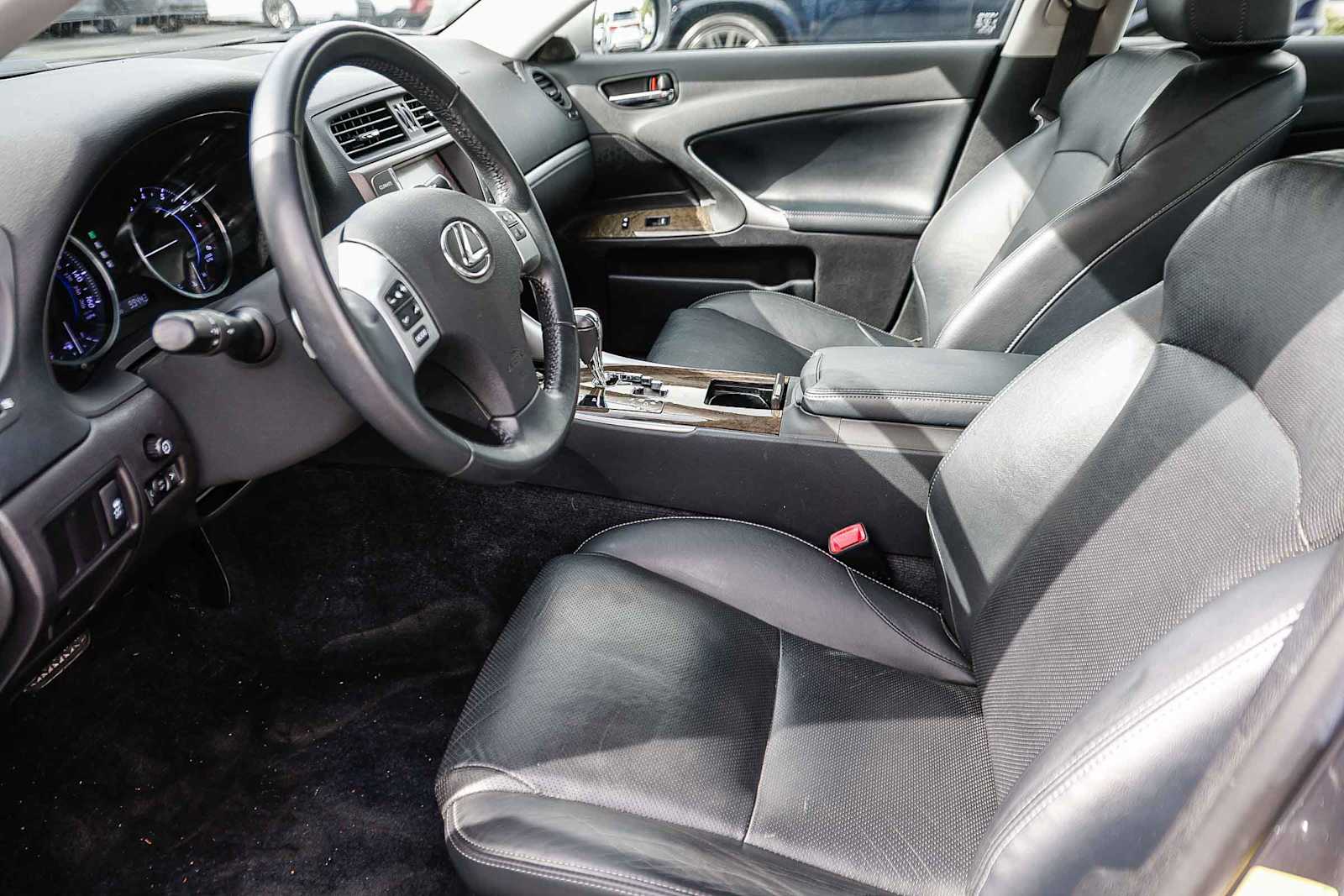 Thumbnail: 2012 Lexus IS - 20