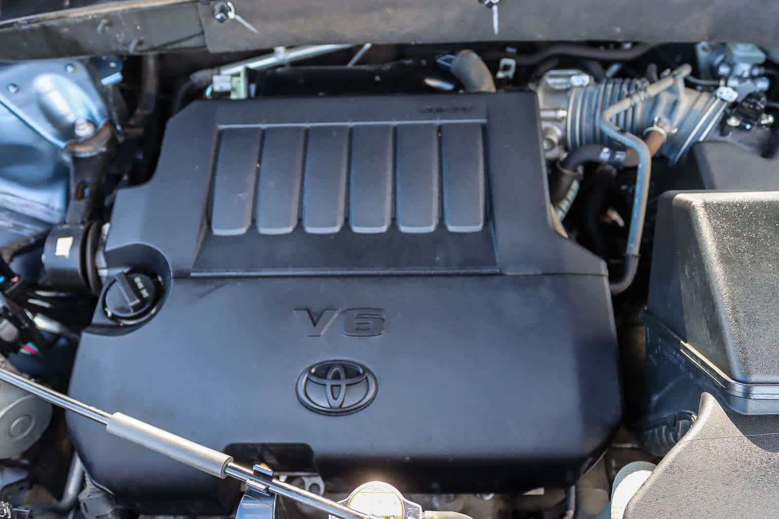 Thumbnail: 2016 Toyota Highlander - 28
