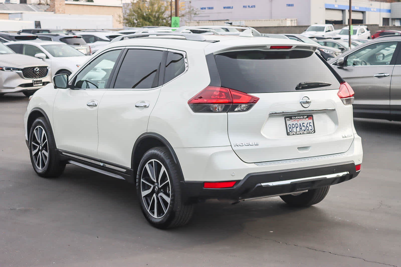 2020 Nissan Rogue SL photo 2