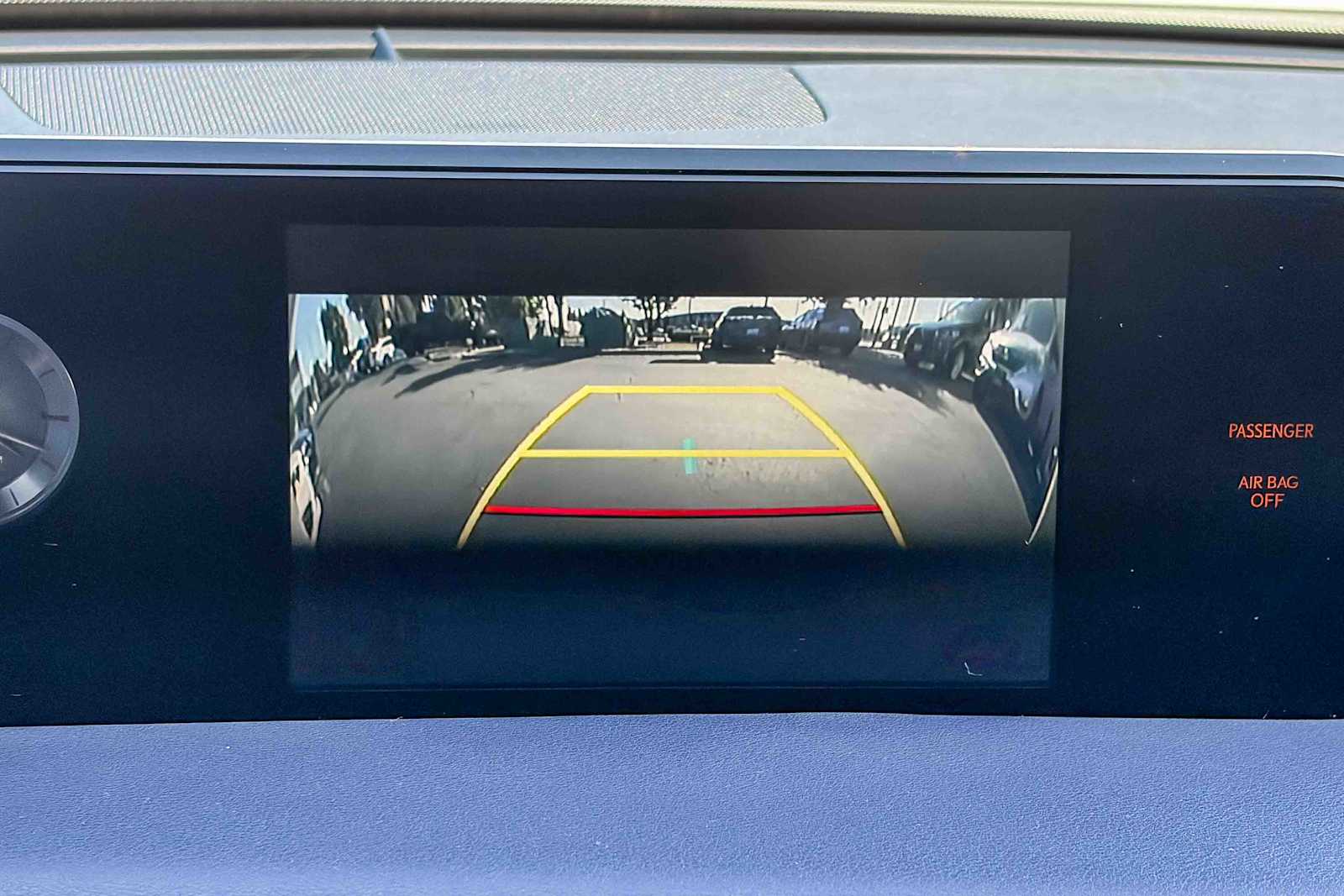 Thumbnail: 2020 Lexus UX - 23