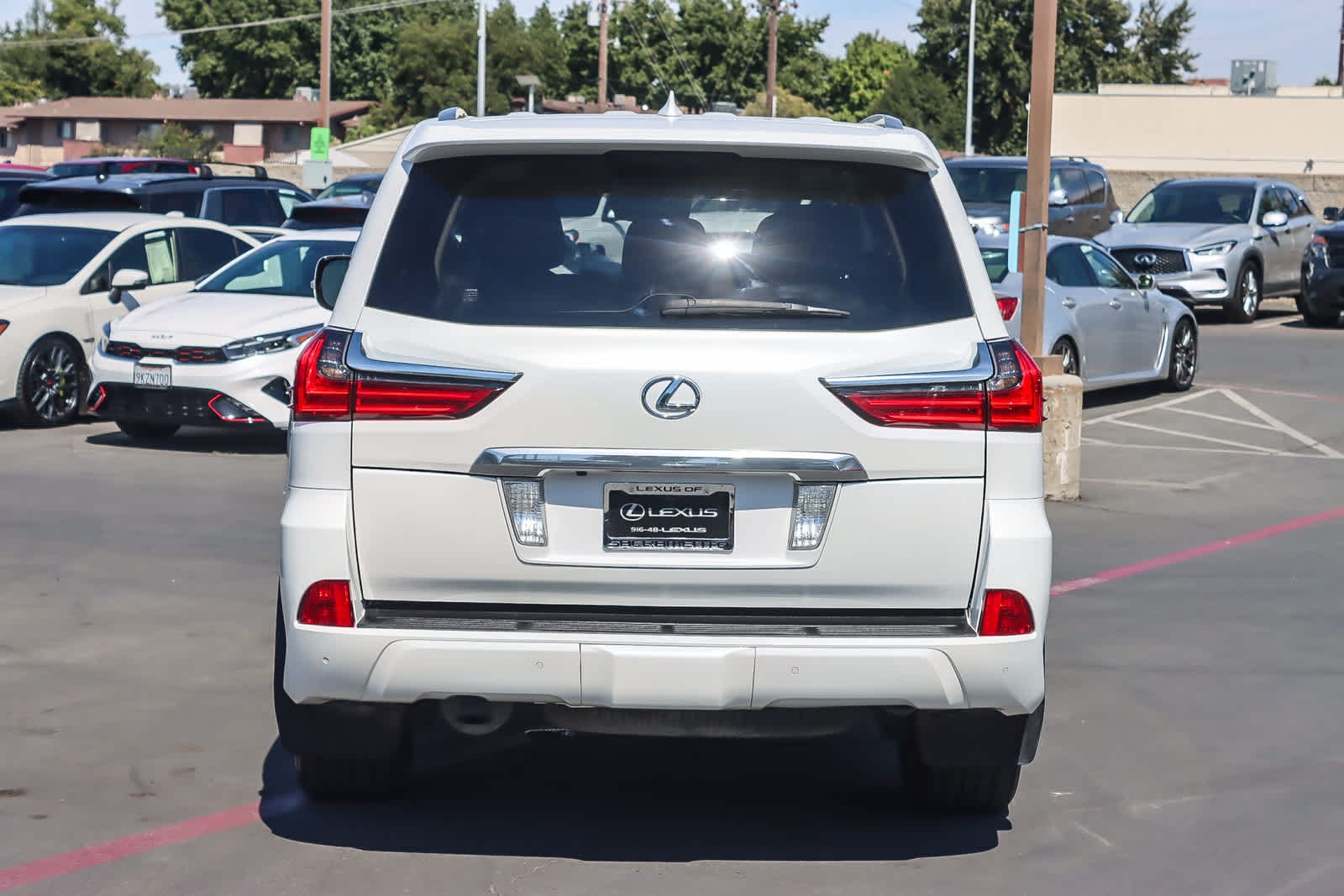 Thumbnail: 2016 Lexus LX - 3