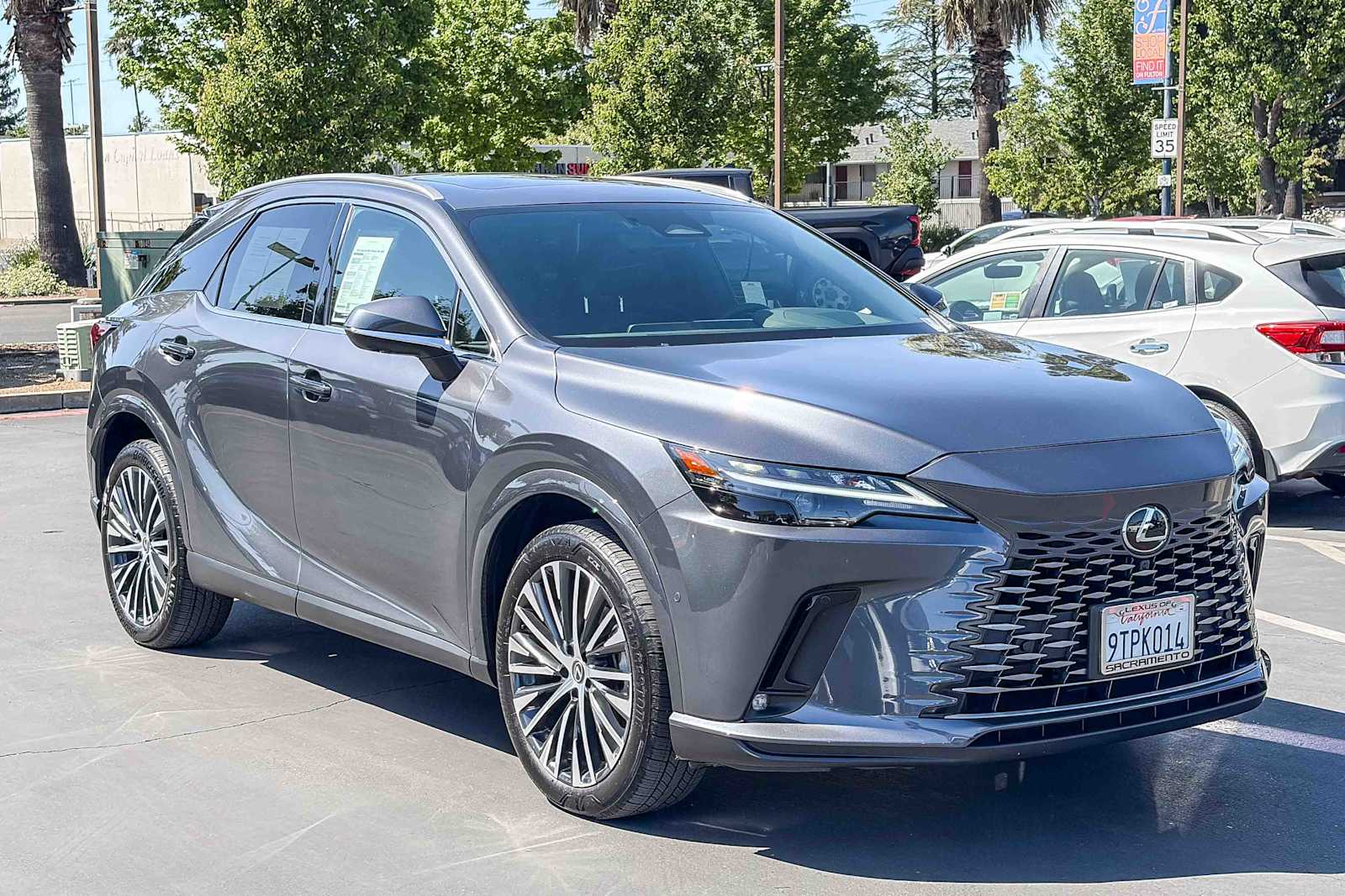 2025 LEXUS RX 350h Premium Plus photo 4
