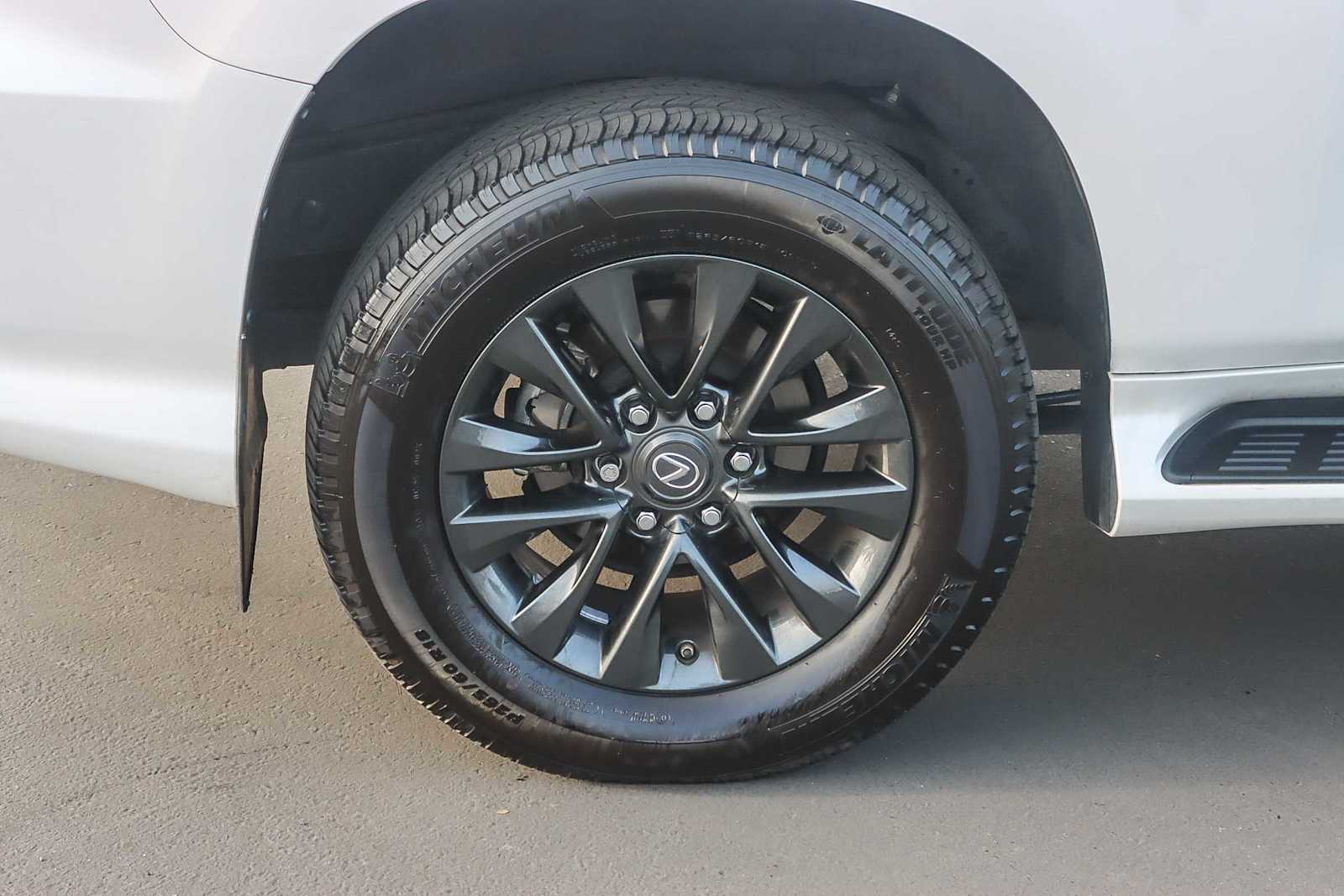 Thumbnail: 2023 Lexus GX - 10