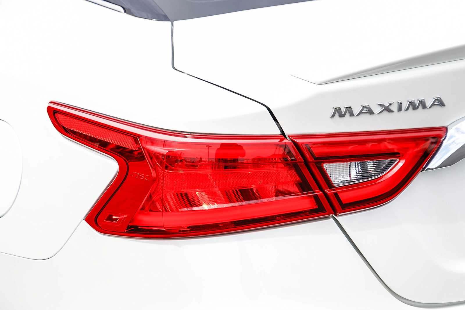 Thumbnail: 2017 Nissan Maxima - 8