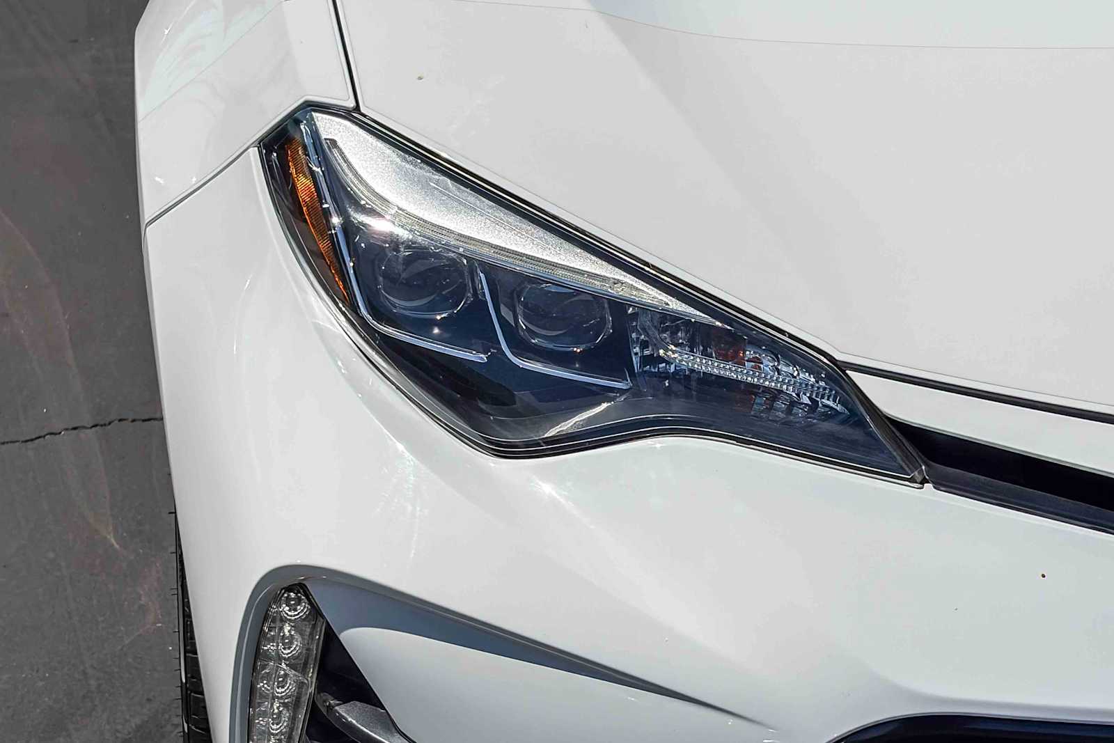 2019 Toyota Corolla SE photo 6
