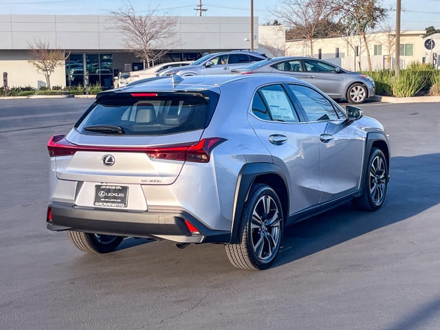 Thumbnail: 2025 Lexus UX - 4