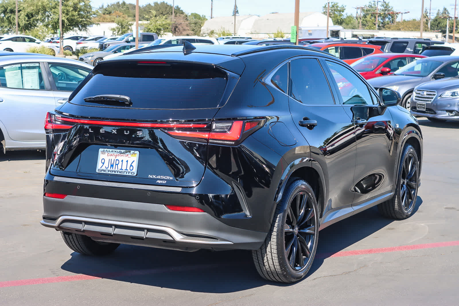 2024 Lexus NX 450h+ F SPORT Handling photo 4