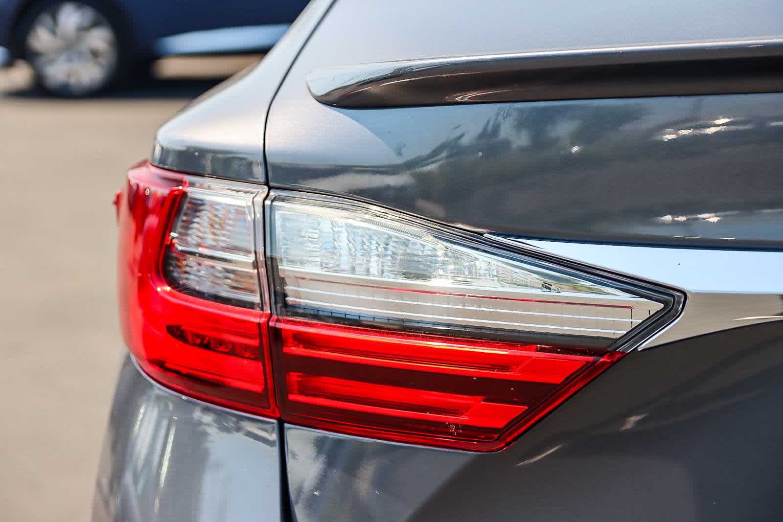 Thumbnail: 2017 Lexus ES - 12