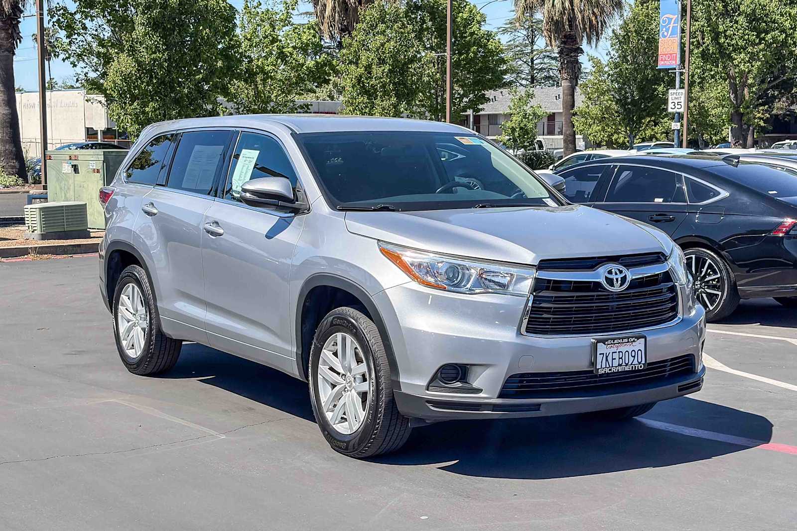 2015 Toyota Highlander LE V6 photo 4