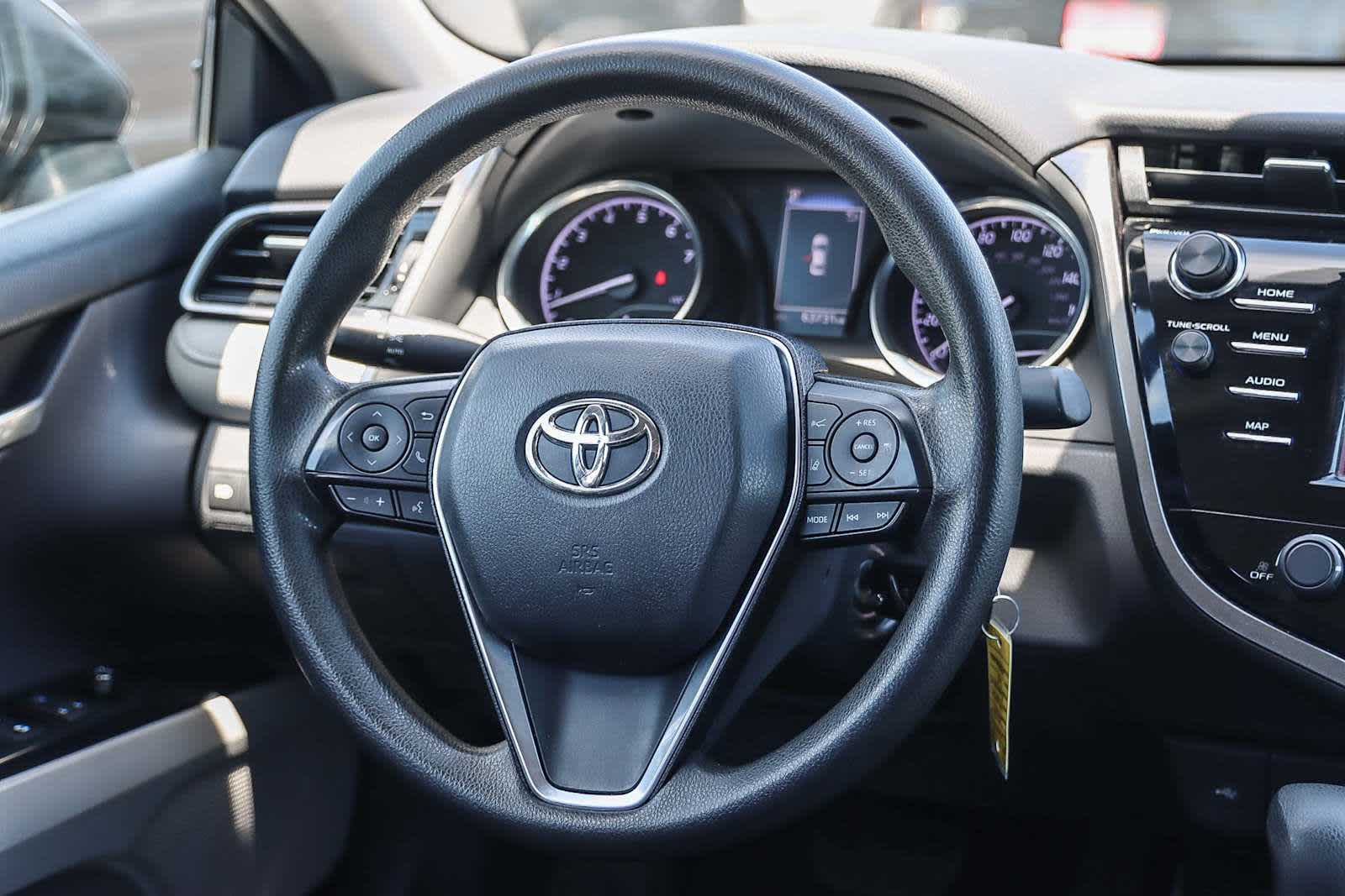 Thumbnail: 2020 Toyota Camry - 20