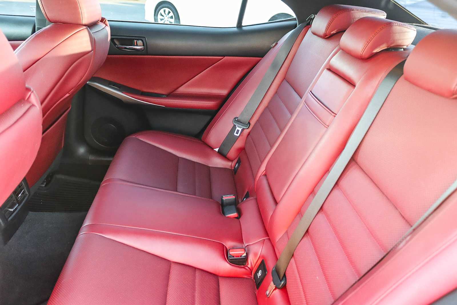 Thumbnail: 2015 Lexus IS - 18