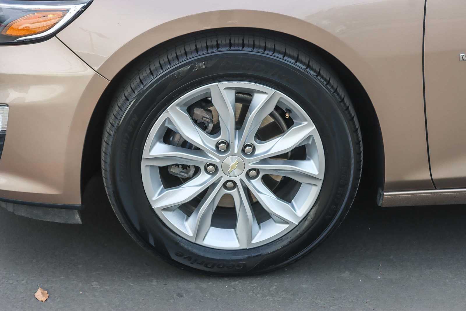 Thumbnail: 2019 Chevrolet Malibu - 9