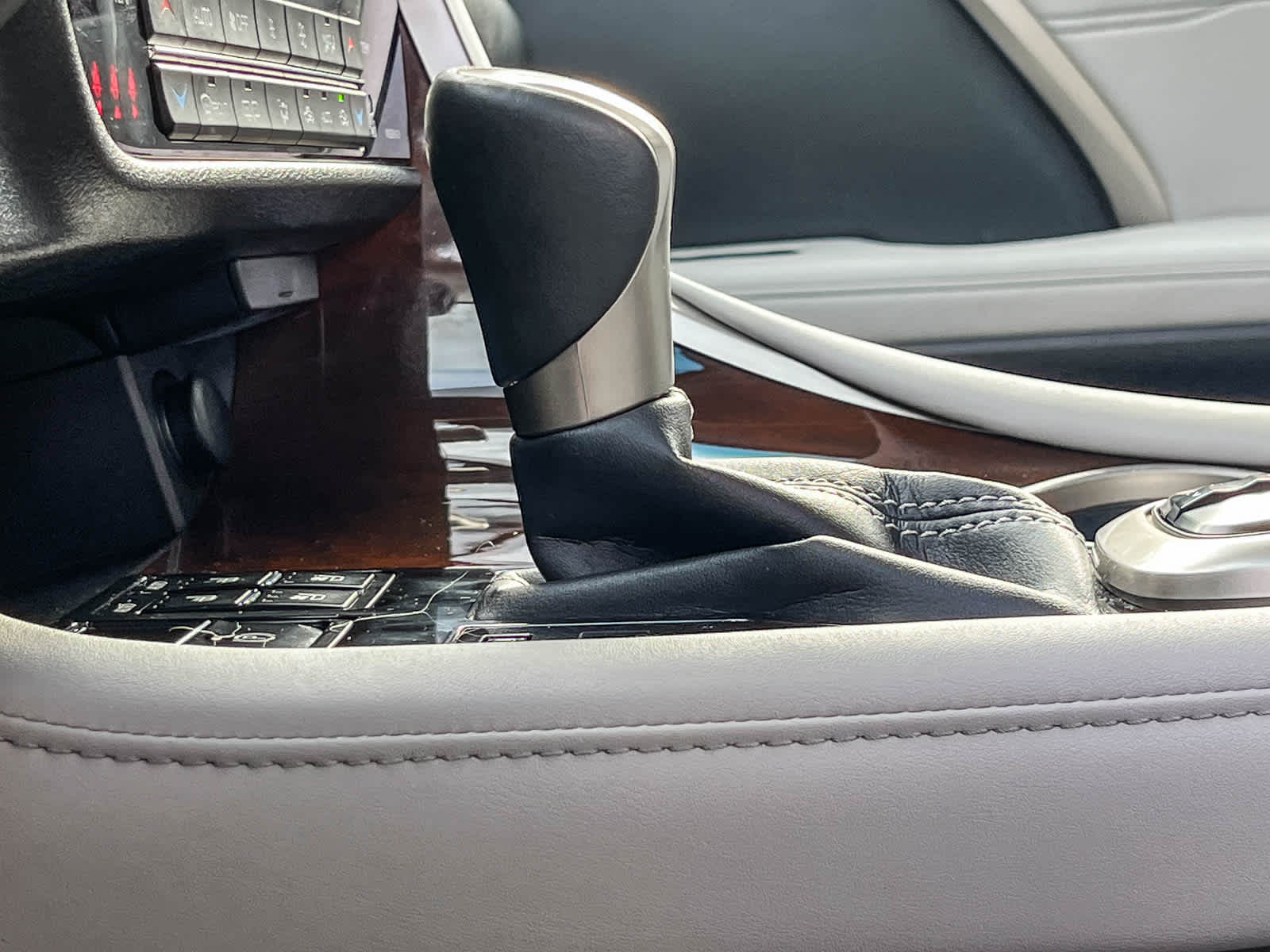 Thumbnail: 2017 Lexus RX - 21