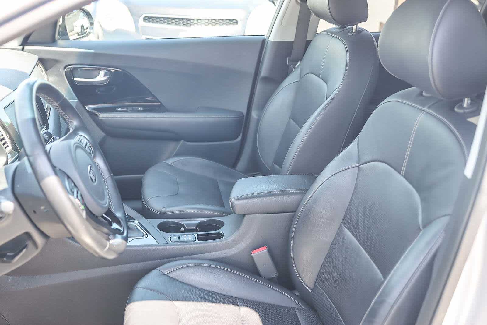 Thumbnail: 2019 Kia Niro - 31