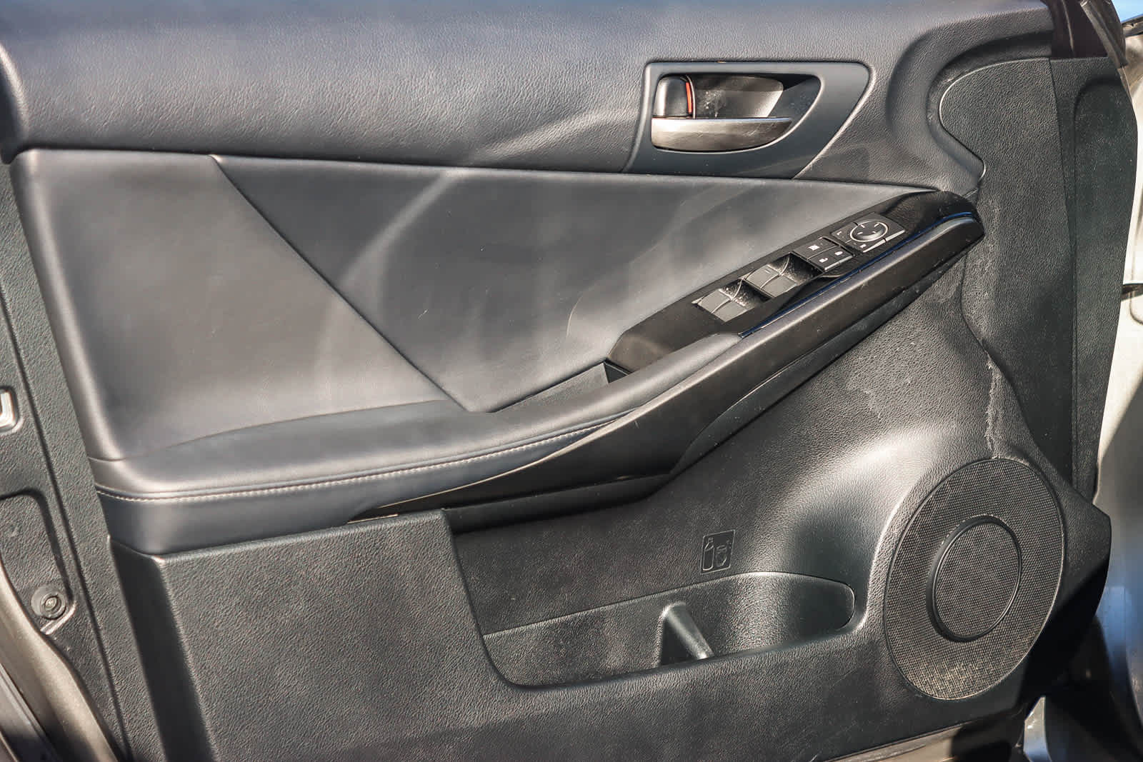 Thumbnail: 2021 Lexus IS - 20